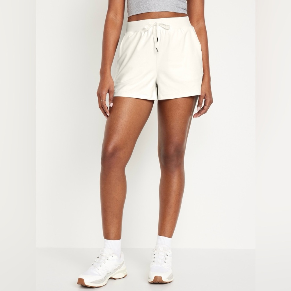 NWT Old Navy Women’s High-Waisted PowerSoft Shorts -- 3-inch inseam